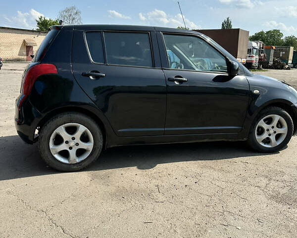 Чорний Сузукі Свифт, об'ємом двигуна 1.33 л та пробігом 229 тис. км за 3799 $, фото 4 на Automoto.ua