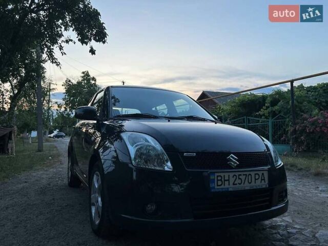 Чорний Сузукі Свифт, об'ємом двигуна 1.3 л та пробігом 152 тис. км за 5500 $, фото 2 на Automoto.ua