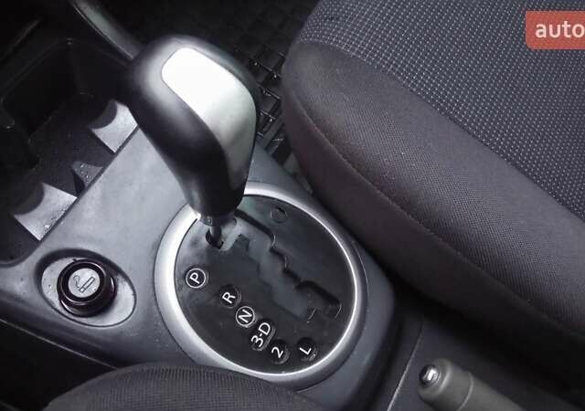 Черный Сузуки Свифт, объемом двигателя 1.49 л и пробегом 146 тыс. км за 5000 $, фото 25 на Automoto.ua