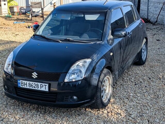 Черный Сузуки Свифт, объемом двигателя 1.5 л и пробегом 145 тыс. км за 5200 $, фото 2 на Automoto.ua