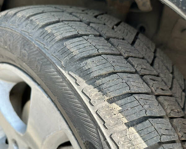 Чорний Сузукі Свифт, об'ємом двигуна 1.33 л та пробігом 229 тис. км за 3799 $, фото 19 на Automoto.ua