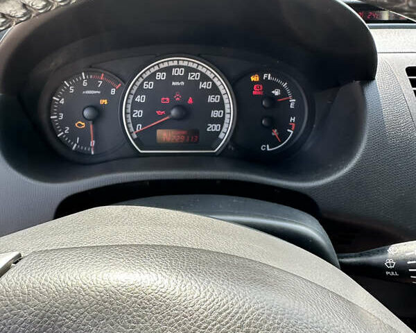 Чорний Сузукі Свифт, об'ємом двигуна 1.33 л та пробігом 229 тис. км за 3799 $, фото 15 на Automoto.ua