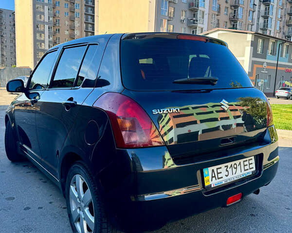 Черный Сузуки Свифт, объемом двигателя 1.33 л и пробегом 85 тыс. км за 6000 $, фото 13 на Automoto.ua