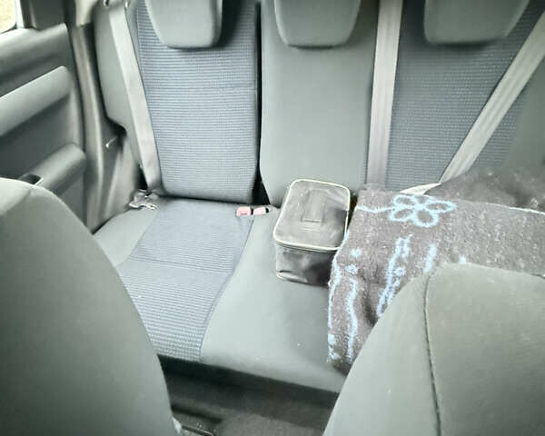 Чорний Сузукі Свифт, об'ємом двигуна 1.33 л та пробігом 327 тис. км за 3800 $, фото 16 на Automoto.ua