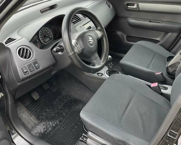 Сузукі Свифт 2008 у Ужгороді на Automoto.ua Чорний Сузукі Свифт, об'ємом двигуна 1.49 л та пробігом 173 тис. км за 6300 $, фото 12 на Automoto.ua