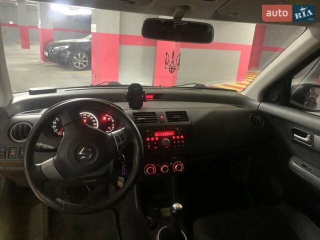 Чорний Сузукі Свифт, об'ємом двигуна 1.33 л та пробігом 123 тис. км за 6000 $, фото 7 на Automoto.ua