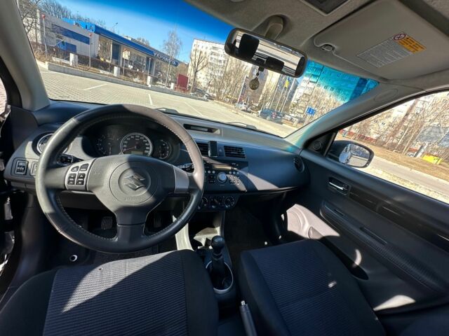 Чорний Сузукі Свифт, об'ємом двигуна 1.3 л та пробігом 215 тис. км за 4500 $, фото 7 на Automoto.ua