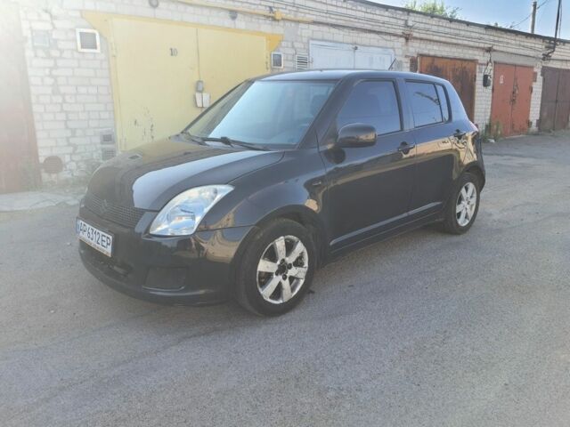 Черный Сузуки Свифт, объемом двигателя 1.5 л и пробегом 999 тыс. км за 3000 $, фото 2 на Automoto.ua