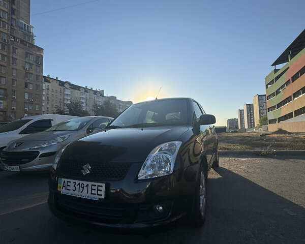 Черный Сузуки Свифт, объемом двигателя 1.3 л и пробегом 83 тыс. км за 6300 $, фото 7 на Automoto.ua