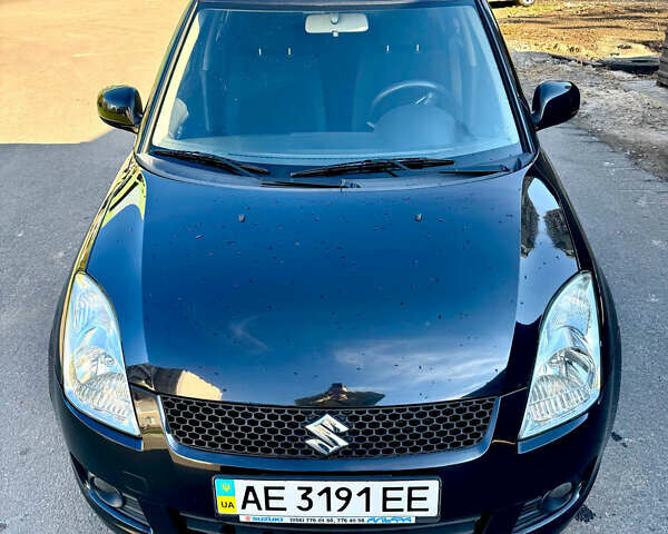 Черный Сузуки Свифт, объемом двигателя 1.33 л и пробегом 85 тыс. км за 6000 $, фото 5 на Automoto.ua