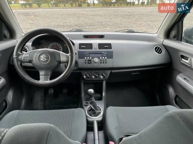 Сузукі Свифт 2008 у Ужгороді на Automoto.ua Чорний Сузукі Свифт, об'ємом двигуна 1.49 л та пробігом 173 тис. км за 6300 $, фото 11 на Automoto.ua