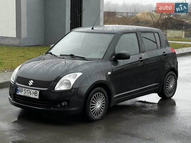 Чорний Сузукі Свифт, об'ємом двигуна 1.33 л та пробігом 95 тис. км за 3550 $, фото 1 на Automoto.ua