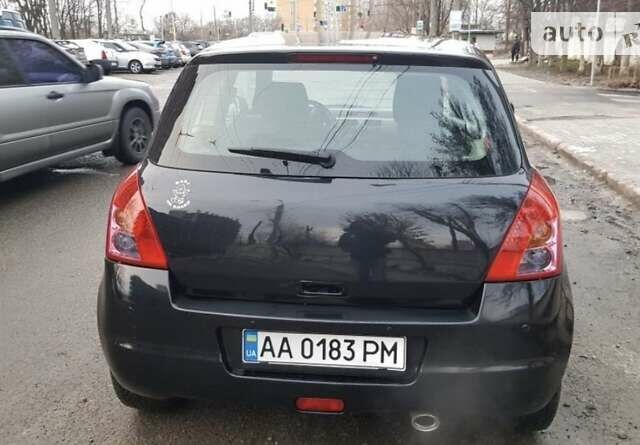 Чорний Сузукі Свифт, об'ємом двигуна 1.3 л та пробігом 150 тис. км за 4300 $, фото 6 на Automoto.ua