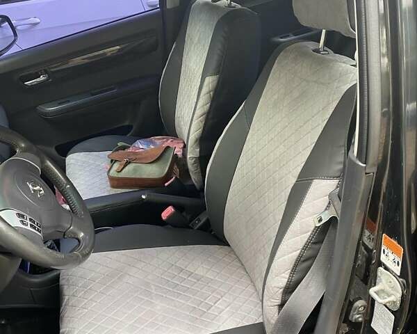 Чорний Сузукі Свифт, об'ємом двигуна 1.49 л та пробігом 255 тис. км за 4200 $, фото 3 на Automoto.ua