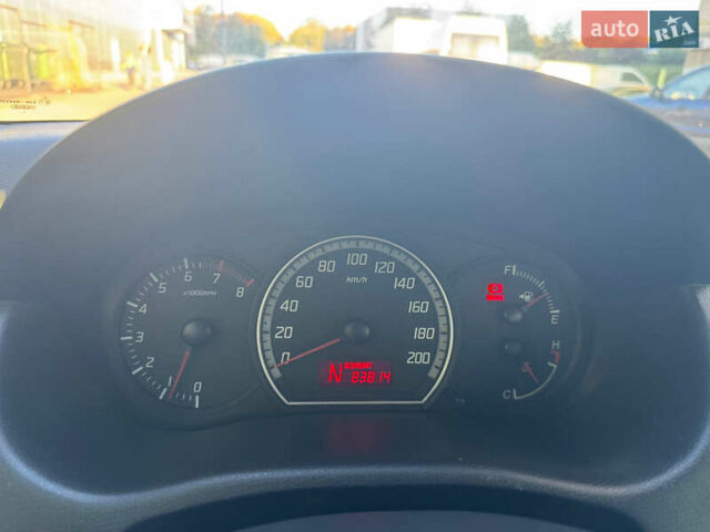 Черный Сузуки Свифт, объемом двигателя 1.33 л и пробегом 85 тыс. км за 6000 $, фото 16 на Automoto.ua