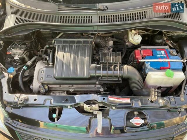 Черный Сузуки Свифт, объемом двигателя 1.33 л и пробегом 165 тыс. км за 4600 $, фото 11 на Automoto.ua