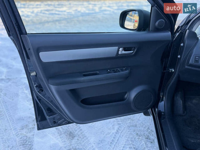 Чорний Сузукі Свифт, об'ємом двигуна 1.3 л та пробігом 171 тис. км за 6500 $, фото 17 на Automoto.ua