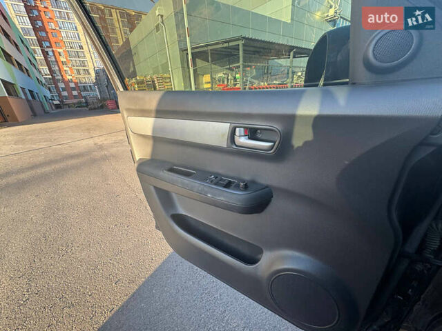 Черный Сузуки Свифт, объемом двигателя 1.33 л и пробегом 85 тыс. км за 6000 $, фото 15 на Automoto.ua