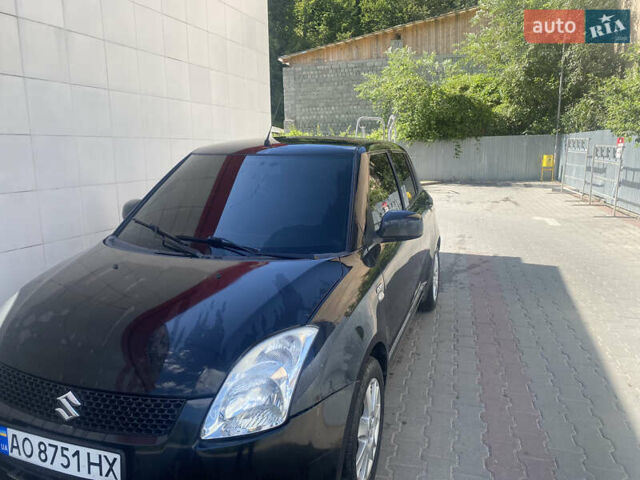 Чорний Сузукі Свифт, об'ємом двигуна 1.3 л та пробігом 247 тис. км за 5200 $, фото 4 на Automoto.ua