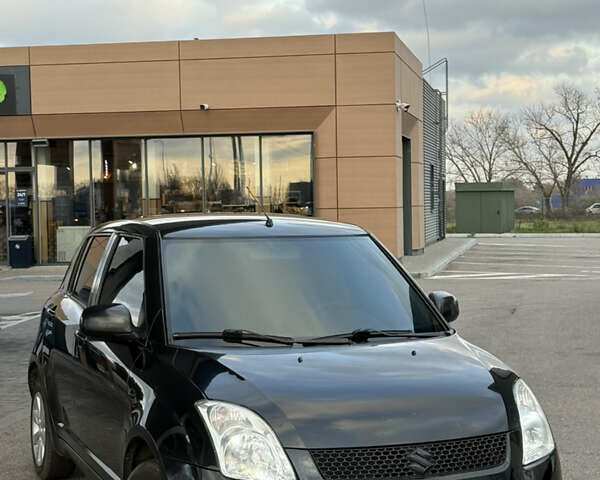 Чорний Сузукі Свифт, об'ємом двигуна 1.33 л та пробігом 199 тис. км за 4799 $, фото 3 на Automoto.ua