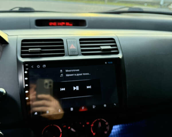 Чорний Сузукі Свифт, об'ємом двигуна 1.33 л та пробігом 199 тис. км за 4799 $, фото 19 на Automoto.ua