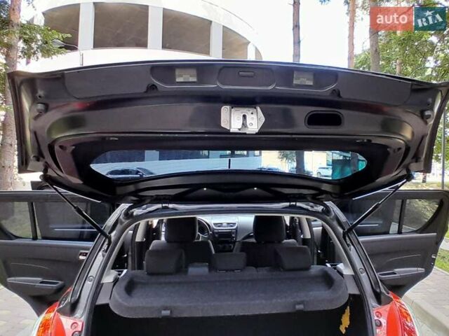 Чорний Сузукі Свифт, об'ємом двигуна 1.24 л та пробігом 126 тис. км за 8300 $, фото 53 на Automoto.ua