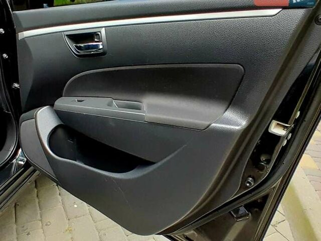 Чорний Сузукі Свифт, об'ємом двигуна 1.24 л та пробігом 126 тис. км за 8300 $, фото 59 на Automoto.ua