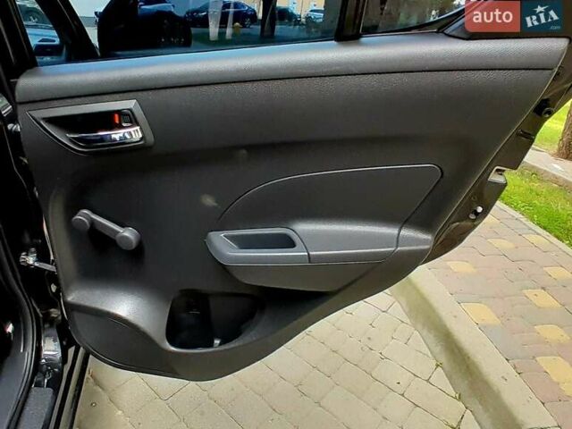 Чорний Сузукі Свифт, об'ємом двигуна 1.24 л та пробігом 126 тис. км за 8300 $, фото 56 на Automoto.ua