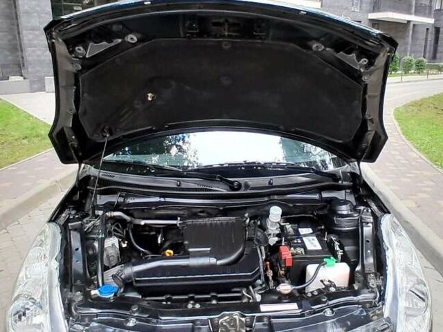 Чорний Сузукі Свифт, об'ємом двигуна 1.24 л та пробігом 126 тис. км за 8300 $, фото 65 на Automoto.ua