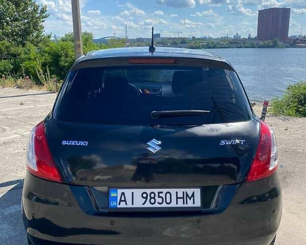 Черный Сузуки Свифт, объемом двигателя 1.2 л и пробегом 123 тыс. км за 8000 $, фото 5 на Automoto.ua
