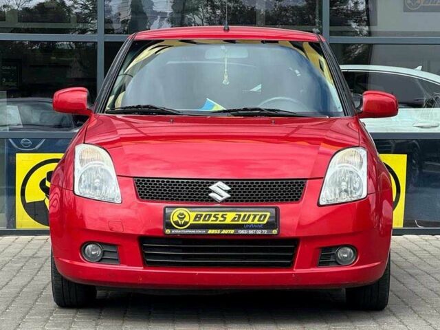 Красный Сузуки Свифт, объемом двигателя 1.3 л и пробегом 178 тыс. км за 5500 $, фото 1 на Automoto.ua