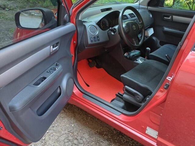 Красный Сузуки Свифт, объемом двигателя 1.33 л и пробегом 183 тыс. км за 5300 $, фото 5 на Automoto.ua