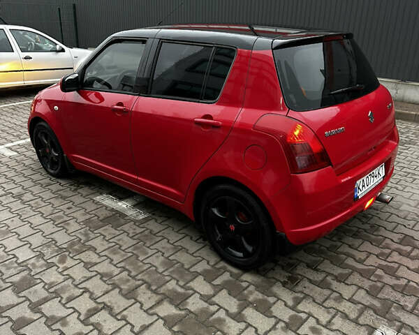 Червоний Сузукі Свифт, об'ємом двигуна 1.49 л та пробігом 215 тис. км за 5800 $, фото 1 на Automoto.ua