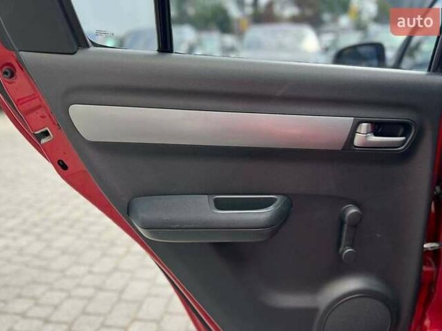 Красный Сузуки Свифт, объемом двигателя 1.33 л и пробегом 178 тыс. км за 5500 $, фото 17 на Automoto.ua