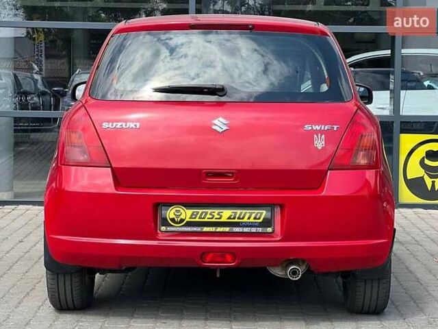 Красный Сузуки Свифт, объемом двигателя 1.33 л и пробегом 178 тыс. км за 5500 $, фото 4 на Automoto.ua