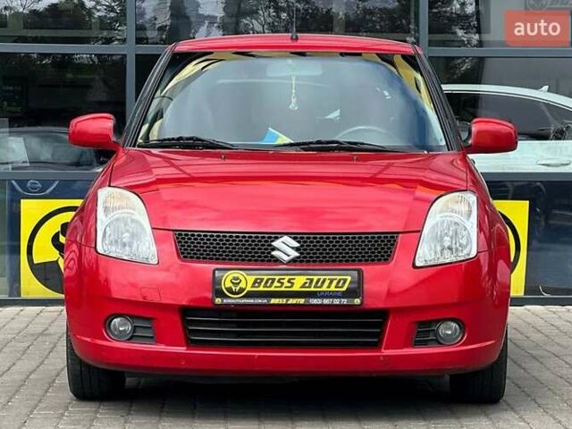 Красный Сузуки Свифт, объемом двигателя 1.33 л и пробегом 178 тыс. км за 5500 $, фото 1 на Automoto.ua