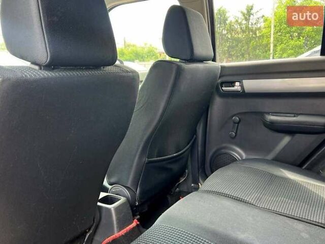 Красный Сузуки Свифт, объемом двигателя 1.33 л и пробегом 178 тыс. км за 5500 $, фото 19 на Automoto.ua