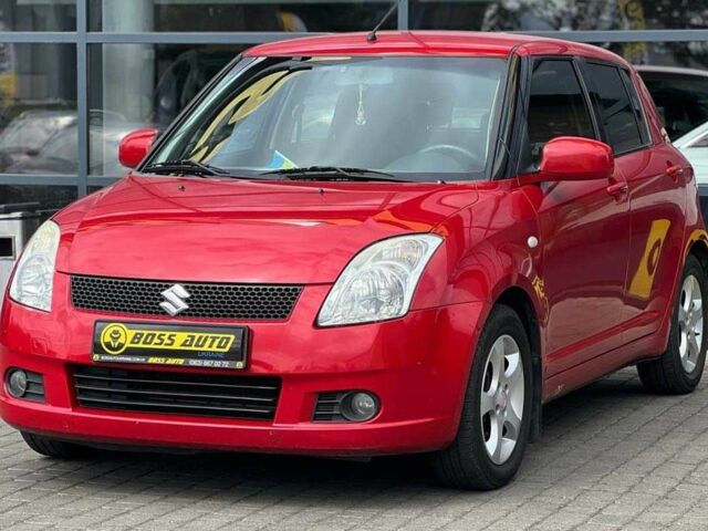 Красный Сузуки Свифт, объемом двигателя 1.3 л и пробегом 178 тыс. км за 5500 $, фото 2 на Automoto.ua