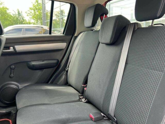 Красный Сузуки Свифт, объемом двигателя 1.3 л и пробегом 178 тыс. км за 5500 $, фото 18 на Automoto.ua