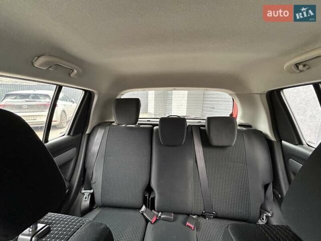 Красный Сузуки Свифт, объемом двигателя 1.33 л и пробегом 178 тыс. км за 3999 $, фото 20 на Automoto.ua