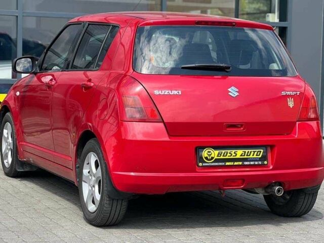 Красный Сузуки Свифт, объемом двигателя 1.3 л и пробегом 178 тыс. км за 5500 $, фото 3 на Automoto.ua
