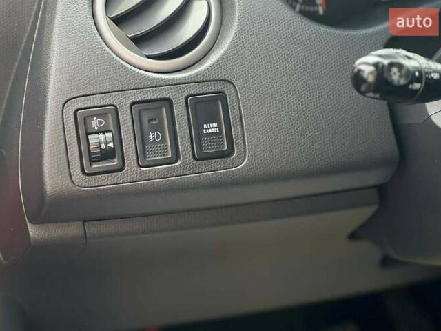 Красный Сузуки Свифт, объемом двигателя 1.33 л и пробегом 178 тыс. км за 5500 $, фото 9 на Automoto.ua