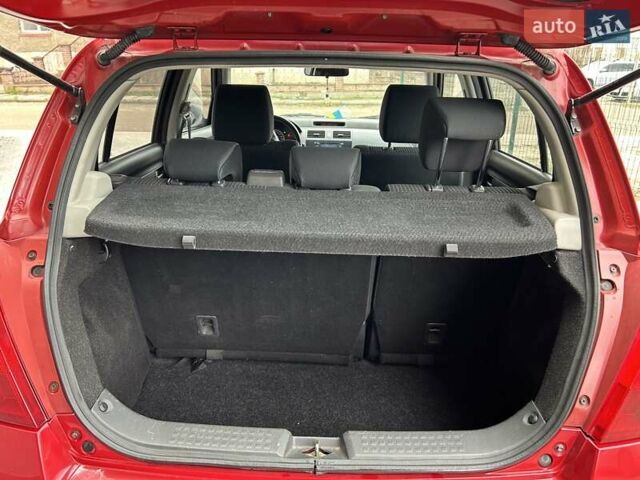 Красный Сузуки Свифт, объемом двигателя 1.33 л и пробегом 178 тыс. км за 3999 $, фото 21 на Automoto.ua