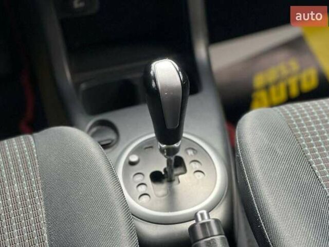 Красный Сузуки Свифт, объемом двигателя 1.33 л и пробегом 178 тыс. км за 5500 $, фото 14 на Automoto.ua