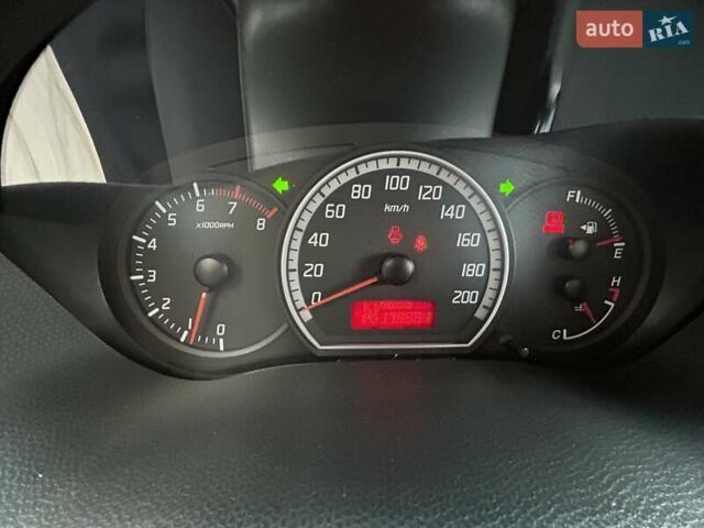 Красный Сузуки Свифт, объемом двигателя 1.33 л и пробегом 178 тыс. км за 3999 $, фото 17 на Automoto.ua