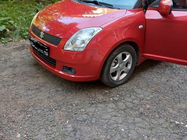 Красный Сузуки Свифт, объемом двигателя 1.33 л и пробегом 183 тыс. км за 5300 $, фото 2 на Automoto.ua