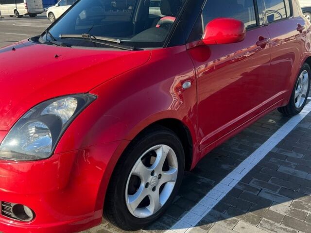 Червоний Сузукі Свифт, об'ємом двигуна 1.3 л та пробігом 130 тис. км за 4900 $, фото 1 на Automoto.ua