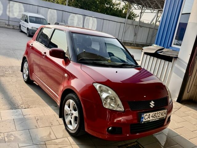 Красный Сузуки Свифт, объемом двигателя 1.3 л и пробегом 210 тыс. км за 5200 $, фото 1 на Automoto.ua