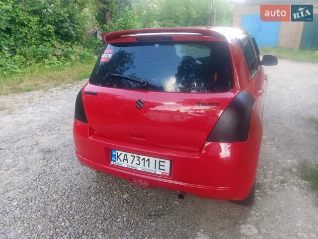 Червоний Сузукі Свифт, об'ємом двигуна 1.33 л та пробігом 172 тис. км за 6100 $, фото 3 на Automoto.ua