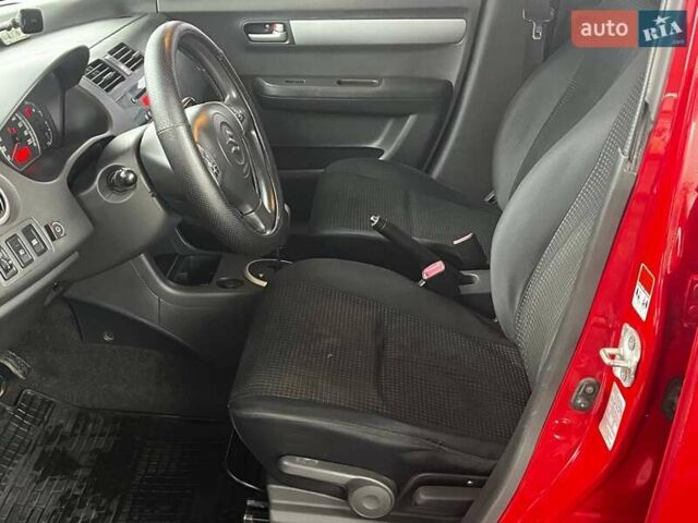 Красный Сузуки Свифт, объемом двигателя 1.3 л и пробегом 260 тыс. км за 4500 $, фото 9 на Automoto.ua